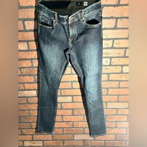Mens Volcom skinny jeans. Size 31x32